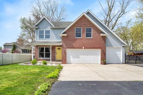 570 Wildwood St, Braidwood, IL 60408