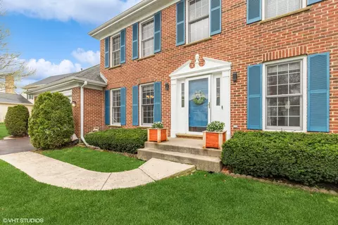 815 Langley Ct, Grayslake, IL 60030