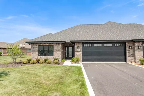 Exterior - 8339 Shell Dr, Saint John, IN 46373 photo 4 of 7