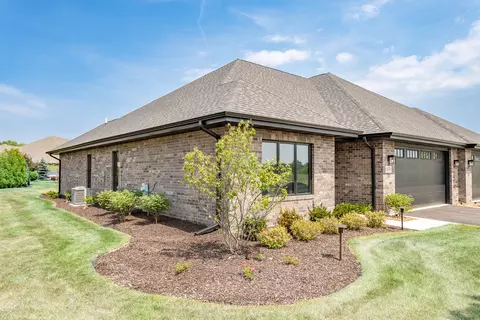 Exterior - 8339 Shell Dr, Saint John, IN 46373 photo 2 of 7