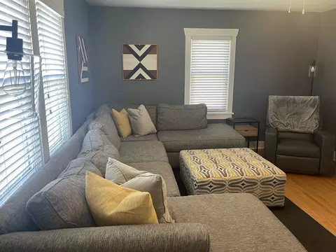 Living - 1315 Calhoun St, Peru, IL 61354 photo 3 of 5
