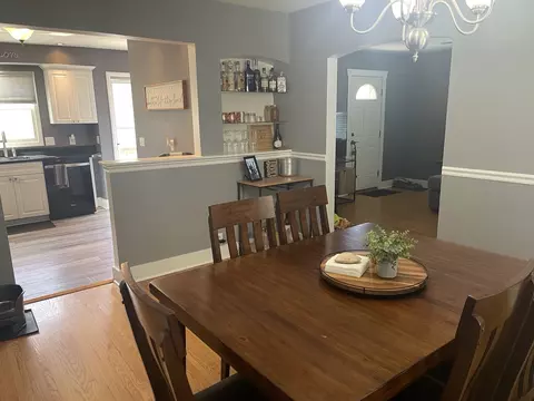 Dining - 1315 Calhoun St, Peru, IL 61354 photo 1 of 3