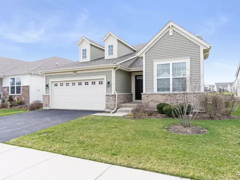 3912 Chesapeake Ln, Naperville, IL 60564
