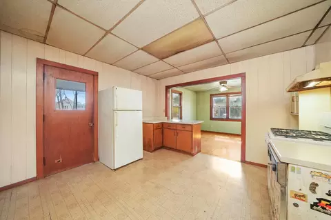Kitchen - 412 Hinman St, Aurora, IL 60505 photo 5 of 5