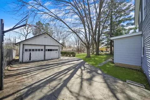 Exterior - 412 Hinman St, Aurora, IL 60505 photo 7 of 8