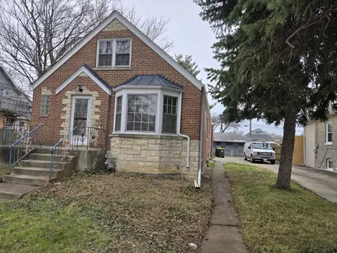 2427 N Erie St, River Grove, IL 60171