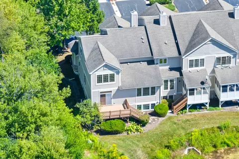Exterior - 6346 Cunningham Ct, Gurnee, IL 60031 photo 7 of 8