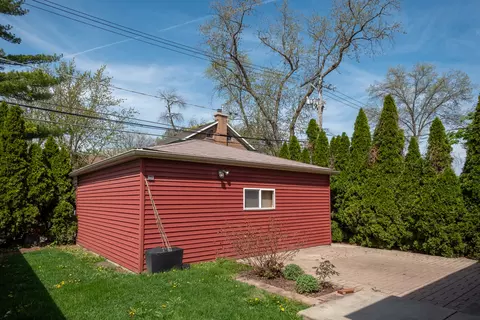 Exterior - 2138 W 107th St, Chicago, IL 60643 photo 4 of 7