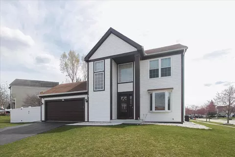 1811 Cambridge Dr, Carpentersville, IL 60110
