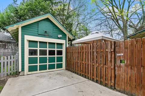 Exterior - 765 Shuler St, Elgin, IL 60123 photo 5 of 9