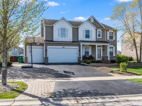 2802 Great Meadow Dr, Joliet, IL 60432