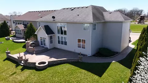 Exterior - 341 Blue Heron Cir, Bartlett, IL 60103 photo 7 of 10