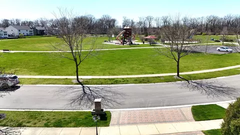 Exterior - 341 Blue Heron Cir, Bartlett, IL 60103 photo 10 of 10