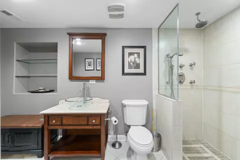 Bath - 341 Blue Heron Cir, Bartlett, IL 60103 photo 6 of 6