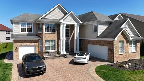 Exterior - 341 Blue Heron Cir, Bartlett, IL 60103 photo 3 of 10