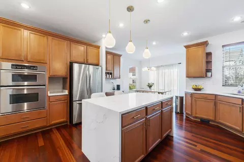 Kitchen - 341 Blue Heron Cir, Bartlett, IL 60103 photo 4 of 7