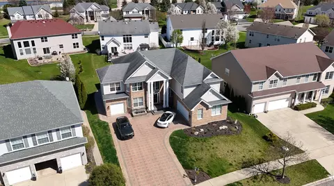 Exterior - 341 Blue Heron Cir, Bartlett, IL 60103 photo 5 of 10
