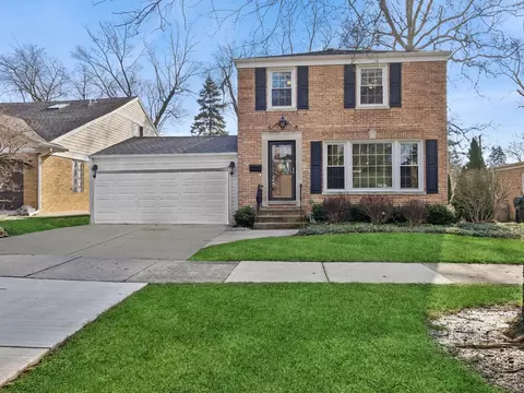 825 N Harvard Ave, Arlington Heights, IL 60005