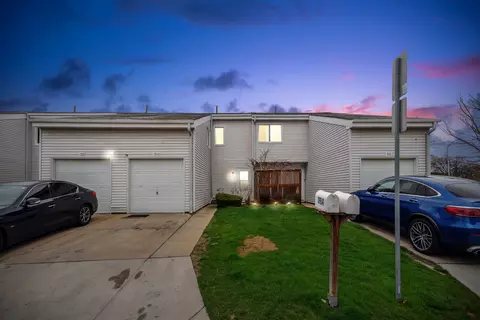 1914 N Alpine Dr, Glendale Heights, IL 60139