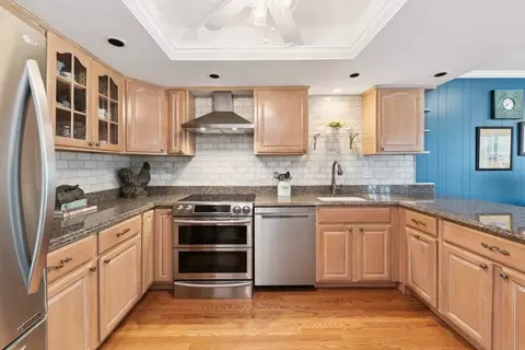 Kitchen - 4 Grimsby On Oxford St, Rolling Meadows, IL 60008 photo 2 of 5