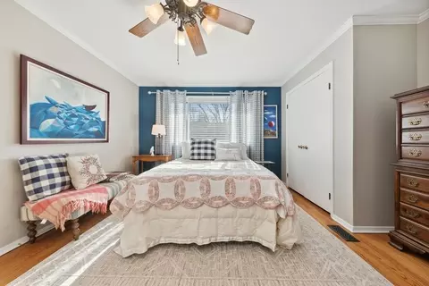 Bedroom - 4 Grimsby On Oxford St, Rolling Meadows, IL 60008 photo 1 of 3