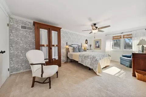 Bedroom - 4 Grimsby On Oxford St, Rolling Meadows, IL 60008 photo 2 of 3