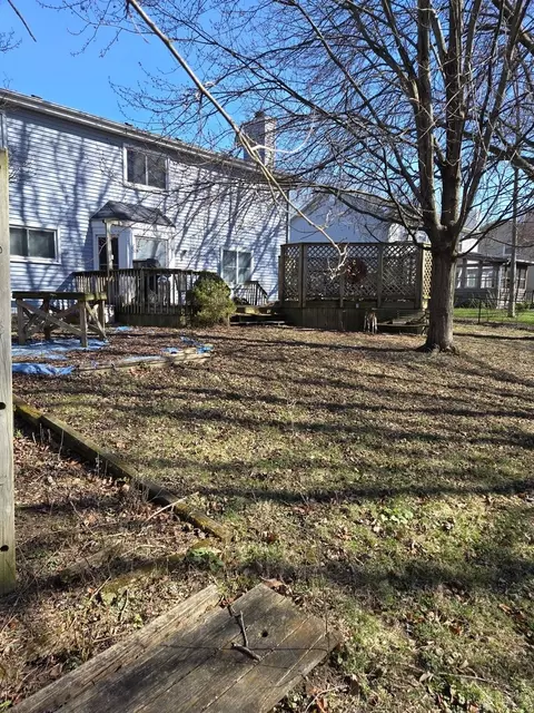 Exterior - 513 Appleton Dr, Batavia, IL 60510 photo 6 of 8