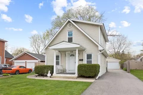 Exterior - 232 N Melrose Ave, Elgin, IL 60123 photo 2 of 8