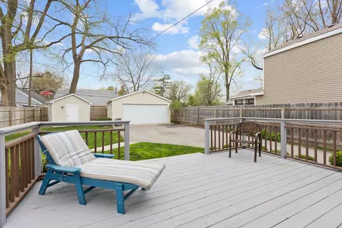 Exterior - 232 N Melrose Ave, Elgin, IL 60123 photo 4 of 8