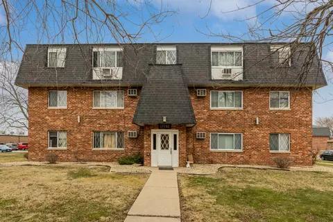17242 71st Ct #9, Tinley Park, IL 60477