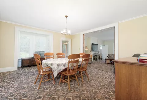 Dining - 2650 Pine Bluff Rd, Morris, IL 60450 photo 1 of 3