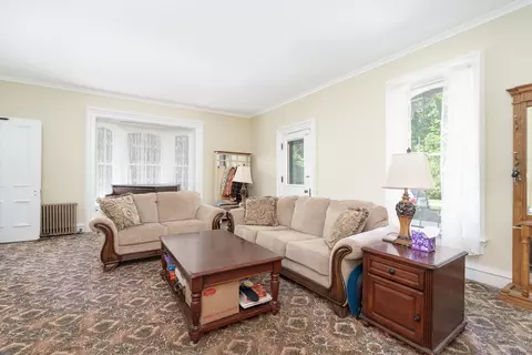 Living - 2650 Pine Bluff Rd, Morris, IL 60450 photo 2 of 3