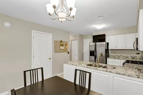 3134 Reflection Dr, Naperville, IL 60564 photo 11