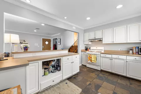 Kitchen - 1113 Elm St, Wheaton, IL 60189 photo 1 of 2