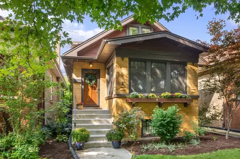 5046 N Lowell Ave, Chicago, IL 60630