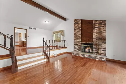 Living - 2929 E Danne Rd, Crete, IL 60417 photo 2 of 5