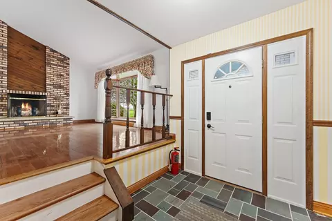 Entry Way - 2929 E Danne Rd, Crete, IL 60417 photo 1 of 2