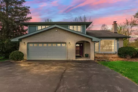 Exterior - 2929 E Danne Rd, Crete, IL 60417 photo 1 of 23