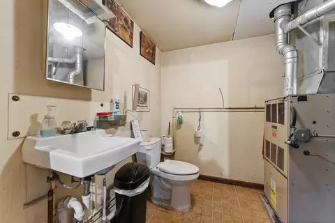 Bath - 2929 E Danne Rd, Crete, IL 60417 photo 5 of 5