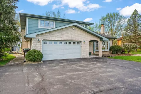 Exterior - 2929 E Danne Rd, Crete, IL 60417 photo 2 of 23