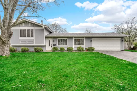 1646 Garland Ln, Hanover Park, IL 60133