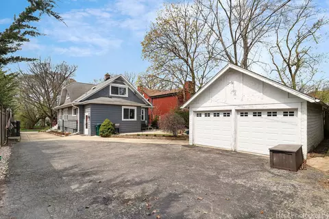 Exterior - 1039 Angle Ave, Northbrook, IL 60062 photo 5 of 8