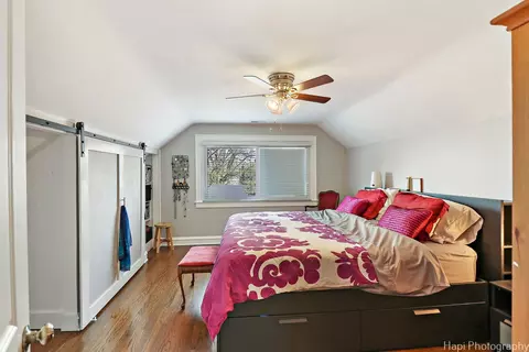 Bedroom - 1039 Angle Ave, Northbrook, IL 60062 photo 2 of 6