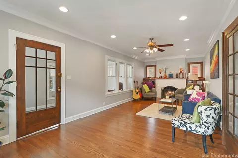 Living - 1039 Angle Ave, Northbrook, IL 60062 photo 2 of 3