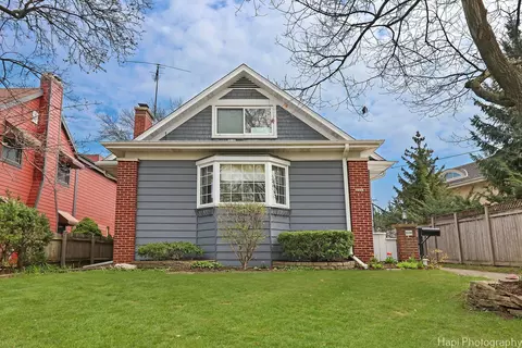 Exterior - 1039 Angle Ave, Northbrook, IL 60062 photo 3 of 8