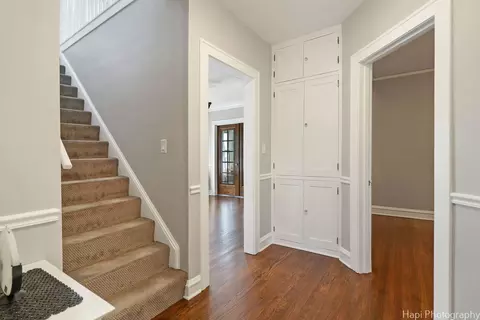 Entry Way - 1039 Angle Ave, Northbrook, IL 60062 photo 1 of 2