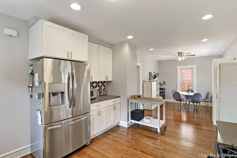 Kitchen - 1039 Angle Ave, Northbrook, IL 60062 photo 1 of 3