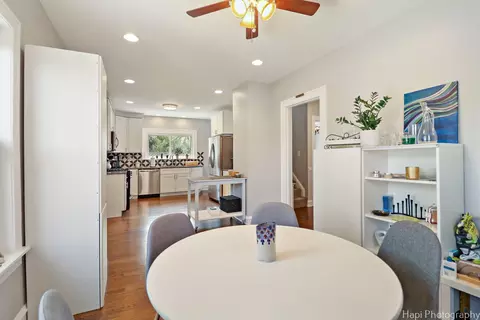 Dining - 1039 Angle Ave, Northbrook, IL 60062 photo 1 of 2