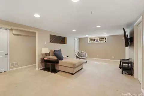 Bedroom - 1039 Angle Ave, Northbrook, IL 60062 photo 5 of 6