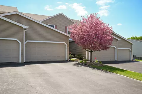 197 Pamela Dr, Bolingbrook, IL 60440